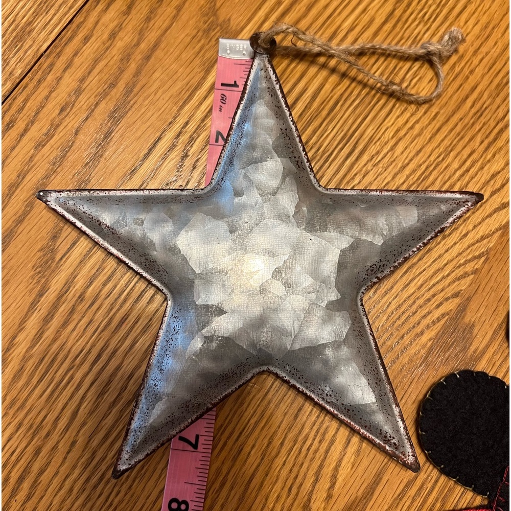 Handcrafted Primitive Stars Decor
Lot (4) For Your Home 🤩 - Picture 12 of 16